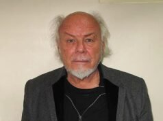 Gary Glitter é acusado de um crime sexual histórico contra uma jovem em uma residência em Londres