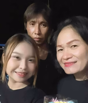 109749617-15947577-Tunchanok_Donhomla_known_as_Cake_with_her_father_Thongchai_Donho-a-6_178300502703.avif