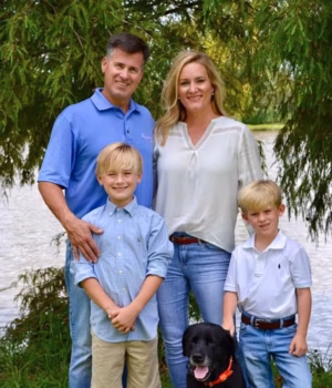 109754677-15948171-Baton_Rouge_District_Judge_Beau_Higginbotham_said_goodbye_to_his-a-1_178301248556.avif