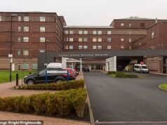 Famílias enlutadas relataram um aumento no número de mortes em hospitais cardíacos do NHS