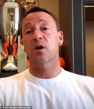 109771285-15950373-John_Terry_says_he_is_worried_by_how_Thomas_Tuchel_is_treating_D-a-5_178307158774.avif