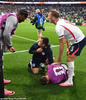 109817305-15955403-Jordan_Henderson_was_left_in_a_heap_after_injuring_his_wrist_dur-a-174_1783324786.avif