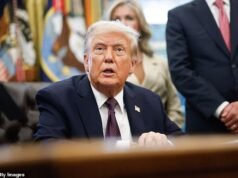 O sino de abertura de Wall Street toca hoje na Casa Branca, enquanto Trump marca ganhos inesperados para 1,4 milhão de crianças