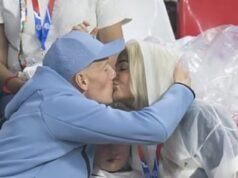 Megan Pickford pede desculpas ao filho Arlo, de 7 anos, preso no meio de seu beijo apaixonado com o goleiro inglês Jordan para comemorar seu desempenho ‘mágico’ na Copa do Mundo