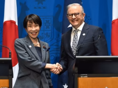 O primeiro-ministro japonês Albor naufragou em uma aparição em podcast em que fez comentários de ‘Shag’ sobre Kylie Minogue