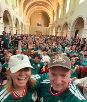109830957-15956513-Kelly_and_his_wife_Gabby_Giffords_both_in_Mexico_kits_are_seen_i-a-1_178335267032.avif