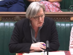 Quentin Letts: Samantha, o antídoto vivo do populismo, escolhe lançar a crítica de ‘Staff Nigel Farage’