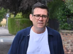 Protestos em Whitehall quando Andy Burnham se recusa a nomear seu novo gabinete