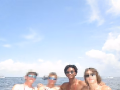 Foto assustadora mostra um jovem jogador de futebol promissor, de 18 anos, aproveitando o dia de passeio de barco em 4 de julho com amigos… horas depois, ele está morto