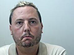 Um monstro disfarçado: ‘Petrificado’ Jamie Varley tenta esconder sua identidade na prisão enquanto os presos colocam uma recompensa por sua cabeça e o ameaçam de morte