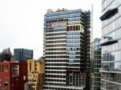 O arranha-céu de Nova York que provocou a evacuação de Midtown deve ser demolido – se não desabar primeiro durante os esforços para estabilizá-lo.