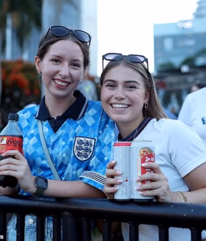 109881201-15965929-Some_supporters_were_already_out_in_Miami_ahead_of_the_Mexico_ga-a-1_178361292379.avif