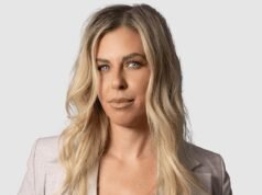 Milionário da Flórida seduz autora de best-seller antes de forçá-la a fantasiar traição com homens negros que pagaram sua ‘vingança’: ladainha de alegações detalhando abuso sexual humilhante