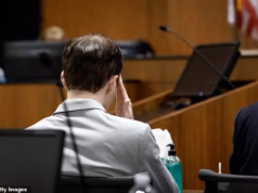Imagens editadas do suspeito de assassinato de Charlie Kirk fugindo para serem apresentadas ao tribunal hoje, após cinco supostas confissões do assassinato de Tyler Robinson