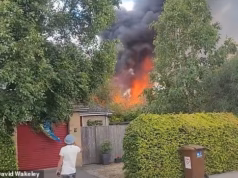 Um incêndio em um hospital do NHS que forçou a evacuação de pacientes e funcionários foi causado por painéis solares, disseram os bombeiros