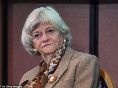 ‘TV e sexo são duas coisas que posso prescindir’: como Anne Widdecombe nunca conheceu o ‘Sr. Certo’, condenou o sexo antes do casamento e se recusou a responder a perguntas ‘irrelevantes’ sobre a virgindade