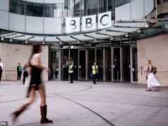 O buraco negro de financiamento de £ 500 milhões da emissora BBC4 está pronto para o machado