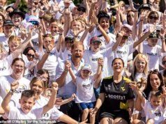 Por dentro do reencontro de Charles com Harry, Meghan e seus filhos: como eles usaram o almoço de Highgrove para os alunos da Chanel para esconder reuniões privadas… e por que os Sussex estavam cheios de sorrisos durante a viagem