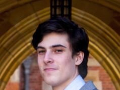 Estudante de Yale acusado de acenar aleatoriamente para mãe de quatro filhos no metrô