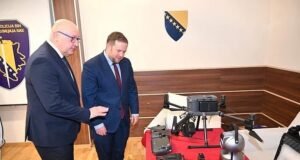 Drones financiados pelo Reino Unido ajudaram a interceptar centenas de migrantes e contrabandistas que entram na Europa através dos Balcãs Ocidentais