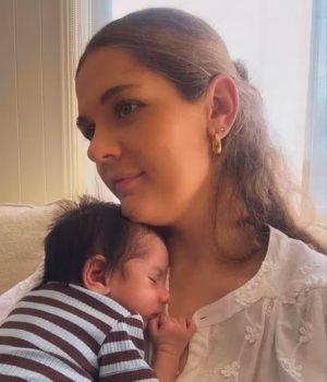 109977827-15975379-Breastfeeding_young_mother_Jana_Armstrong_was_reported_missing_o-a-5_178404101449.avif