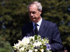 A reforma do Reino Unido enfrenta reação do presidente do Commons sobre alegações de segurança ‘inadequada’ em meio à fúria sobre a ‘exploração’ do ‘assassinato’ de Anne Widdecombe, Nigel Farage