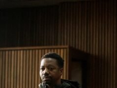 Marido acusado de matar esposa e filhos em uma casa britânica de £ 1,3 milhão estava “armado e perigoso” quando a polícia de elite o prendeu na África do Sul – quando ele compareceu ao tribunal