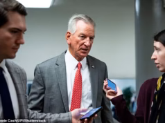 Lindsey Graham revelou o último telefonema quando o senador ligou para um funcionário que precisava desesperadamente de ajuda