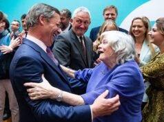 Starmer me disse que a morte de Anne Widdecombe foi um ‘roubo que deu errado’, afirma Farage em meio a uma discussão sobre a segurança do político