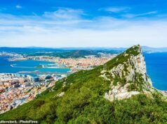 Entregar a soberania sobre as Ilhas Malvinas à Argentina pode ser a próxima “traição” da política externa trabalhista, alertaram os deputados conservadores e reformistas, à medida que Gibraltar se torna efectivamente parte da União Europeia mais de três séculos após a declaração britânica.
