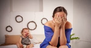 Bebês nascidos durante o confinamento tiveram mais dificuldade em se concentrar, seguir instruções e controlar suas emoções a partir dos quatro anos, diz pesquisa