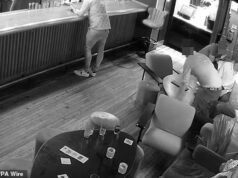 O júri viu CCTV do deputado conservador Patrick Spencer no bar do Groucho Club, acusado de “agarrar os seios de duas mulheres”.