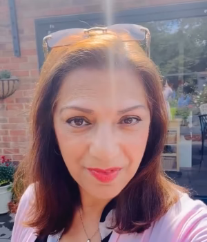 110032639-15979339-Chef_Parveen_Ashraf_61_also_known_as_Parveen_the_Spice_Queen_has-a-4_178412008620.avif
