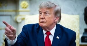 O grande discurso de Trump no horário nobre deixou os republicanos suando frio. Inscreva-se no boletim informativo DC Insider para descobrir o porquê