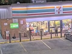 Momento horrível: uma multidão de seis pessoas mata um idoso do lado de fora da loja 7-Eleven em Baltimore