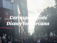 O caos nas filas da Disney atinge Oxford Street para lançar o novo jogo de cartas Lorcana: loja principal forçada a fechar após ser sobrecarregada por fãs esperando em filas de 15 horas