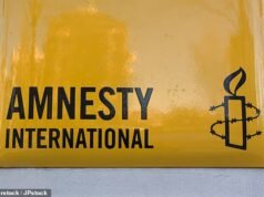 A Amnistia Internacional apela ao chefe do Reino Unido que considere a demissão após segundo relatório sugerir que feministas “críticas ao género” ameaçam os direitos humanos
