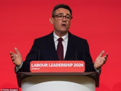 Quentin Letts: Cílios A única percepção divina que me atingiu durante o discurso sombrio e apaixonado de Andy foi a persistente suspeita de que o Partido Trabalhista tinha acabado de nos dar uma surra.
