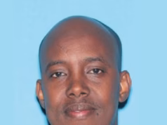 Suspeito de fraudador somali preso em seu país de origem e extraditado para Minnesota para enfrentar acusações de fraude de US$ 300 milhões ao contribuinte