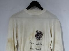 Camisa da lenda inglesa Roger Hunt para a Copa do Mundo de 1966 é vendida por £ 11.000 em leilão