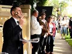 Investidores chineses retiram-se da Austrália e vendem as suas propriedades – em meio a alertas que os inquilinos sofrerão