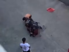 Indignação na Itália depois que policiais morrem após serem pulverizados com spray de pimenta, presos e amarrados com zíper enquanto gritavam “ajuda” em comparações com George Floyd