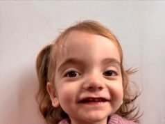 Mãe presta homenagem ao trágico acidente da filha de 3 anos, que se afogou em ‘férias idílicas em família’ em Maiorca, no início da investigação