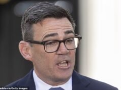 Andy Burnham sugeriu um retorno à taxa máxima de imposto de 50 centavos ao alertar que o apoio ao custo de vida precisa ser melhor financiado.