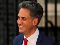 Chega de ‘relacionamentos especiais’! Ed Miliband torna-se o principal diplomata da Grã-Bretanha, apesar de rotular Trump de “racista e misógino” e de cancelar ataques contra a Síria