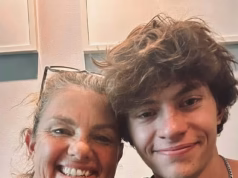 Jovem preso por roubo em aeroporto na Tailândia – enquanto mãe implora por sua liberdade e conta seu lado da história