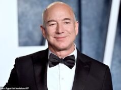 Jeff Bezos ‘discute investimento em Liverpool’ enquanto o fundador da Amazon considera uma oferta pelos gigantes da Premier League