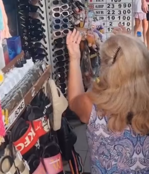110172011-15992117-Mr_James_filmed_his_mother_begging_for_a_refund_at_a_market_stal-m-6_178469088889.avif