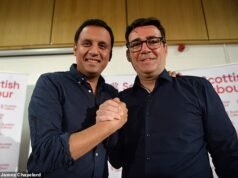 Os elogios enjoativos dos parlamentares trabalhistas à saída de Starmer quase fazem você pensar que eles o deixaram ir porque ele era muito popular – e Burnham não desempenhou nenhum papel em sua demissão: Peter Hitchens