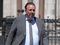 O alfaiate de Pavarotti ‘processa mais de £ 550 mil por £ 1 milhão de coleção de vinhos franceses’ por causa de uma geladeira ‘vazada’ em um luxuoso apartamento em Londres